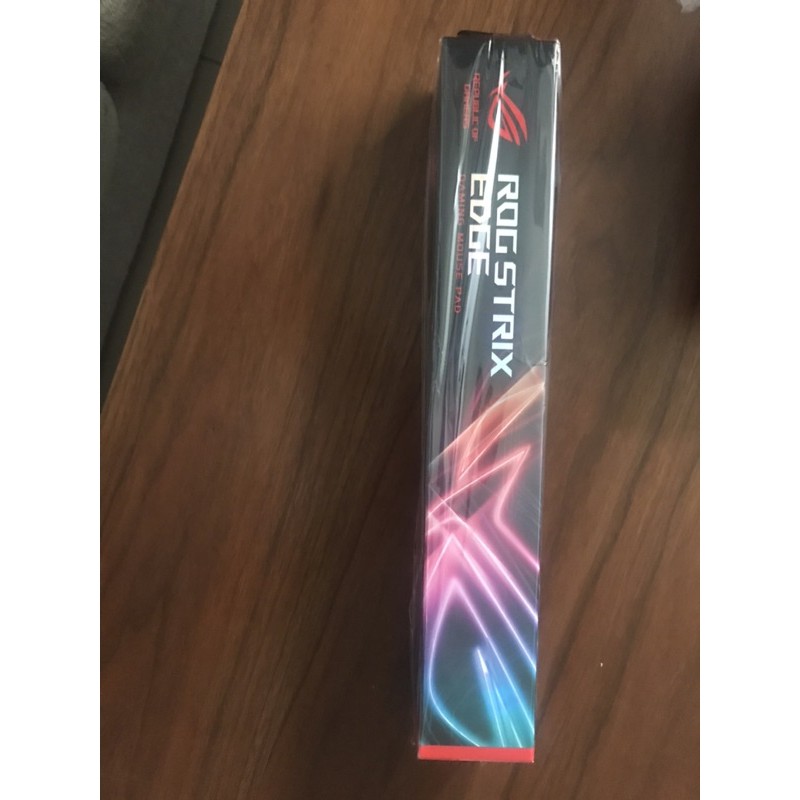 全新ROG STRIX EDGE 電競滑鼠墊