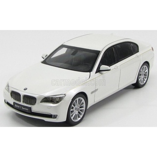 模王 （特惠出清下標前請看一下商品內容跟照片）Kyosho 1:18 BMW 760i