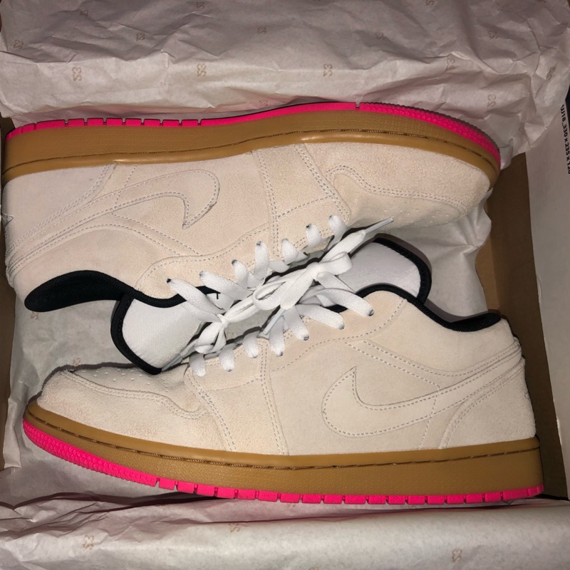jordan 1 low white gum hyper pink
