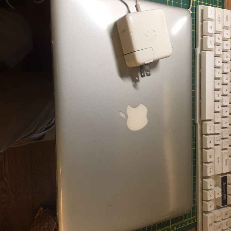 Mac air第一代2008 13吋 可正常使用