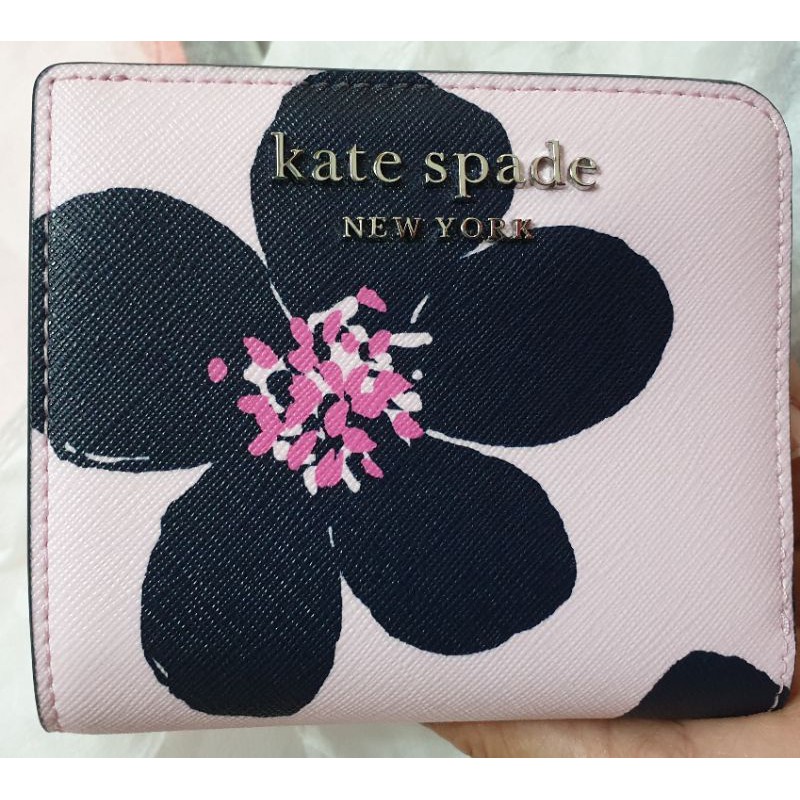 kate spade粉花釦式短夾