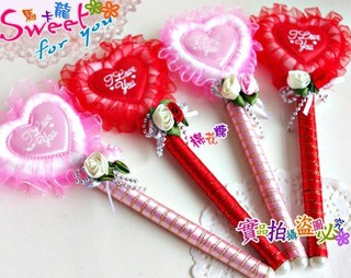 愛心蕾絲金色簽名筆 金桌簽名筆 /婚禮簽到筆/ 婚禮小物 /二次進場 /送客喜糖 甜蜜遇見愛❤