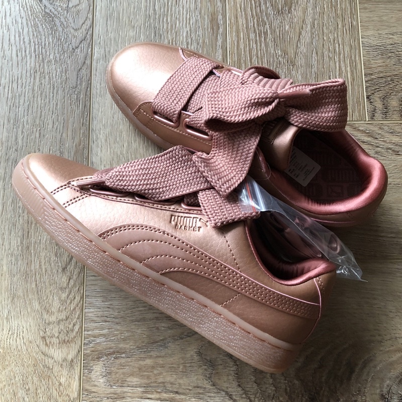 現貨22.5~Puma 玫瑰金緞帶365463 01 Puma Basket Heart W Copper Rose