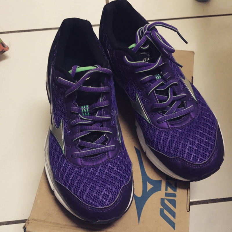 MIZUNO 球鞋 wave rider19系列 （附鞋盒）