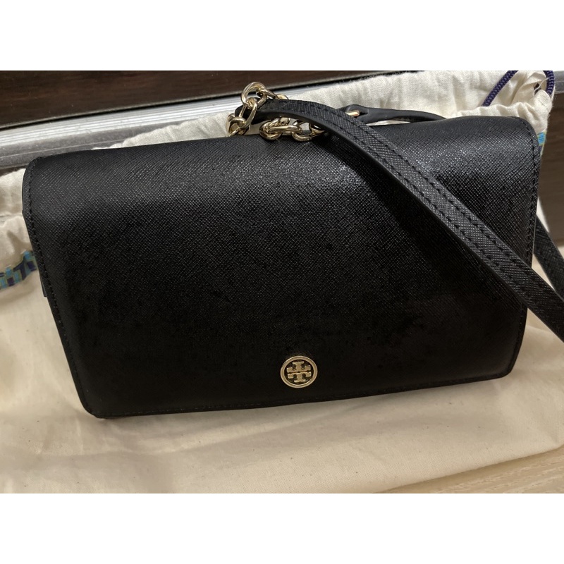 【TORY BURCH】WOC 立體LOGO防刮皮革斜背包(黑)+ 手提肩背背殼包