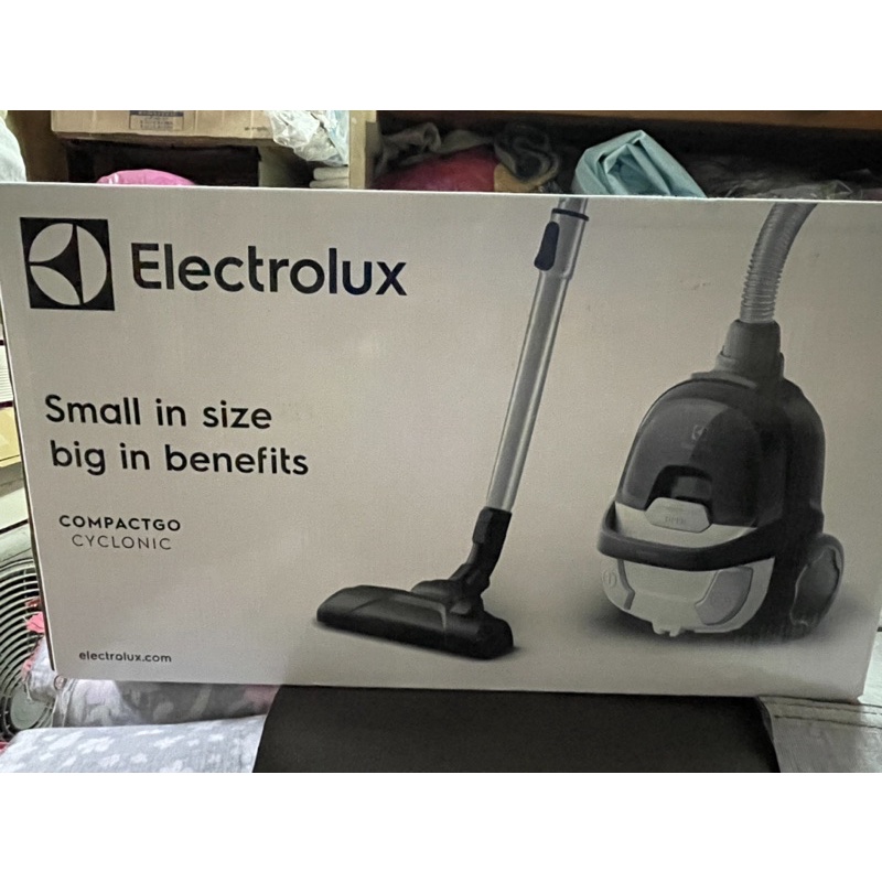 吸塵器 Electrolux輕量小旋風集塵盒吸塵器 Z1232