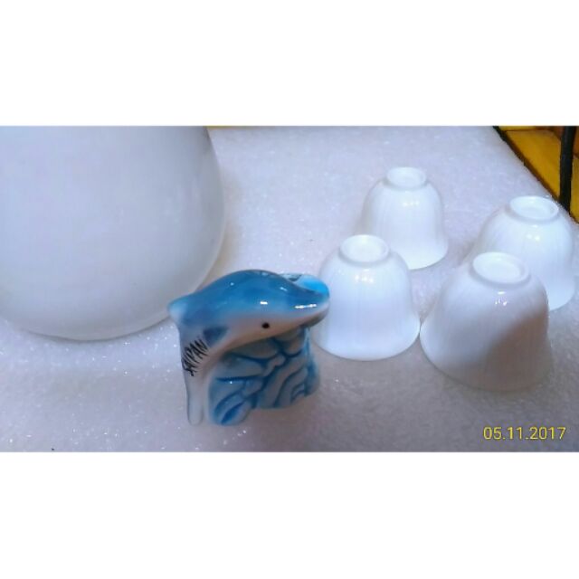 大陶瓷壺加白瓷杯送海豚
