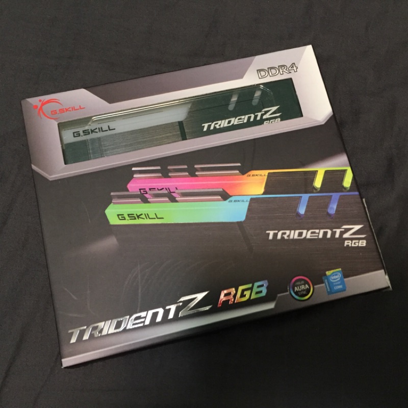 芝奇．幻光戟．DDR4 3000 CL14．16GB*2．G.SKILL