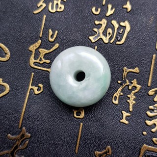 °☆ 珮齊精品舖 ☆° 天然翡翠A貨緬甸玉 帶底色飄綠厚莊胖甜甜圈平安扣 路路通 玉墜 平安吉祥(送皮繩)0228553