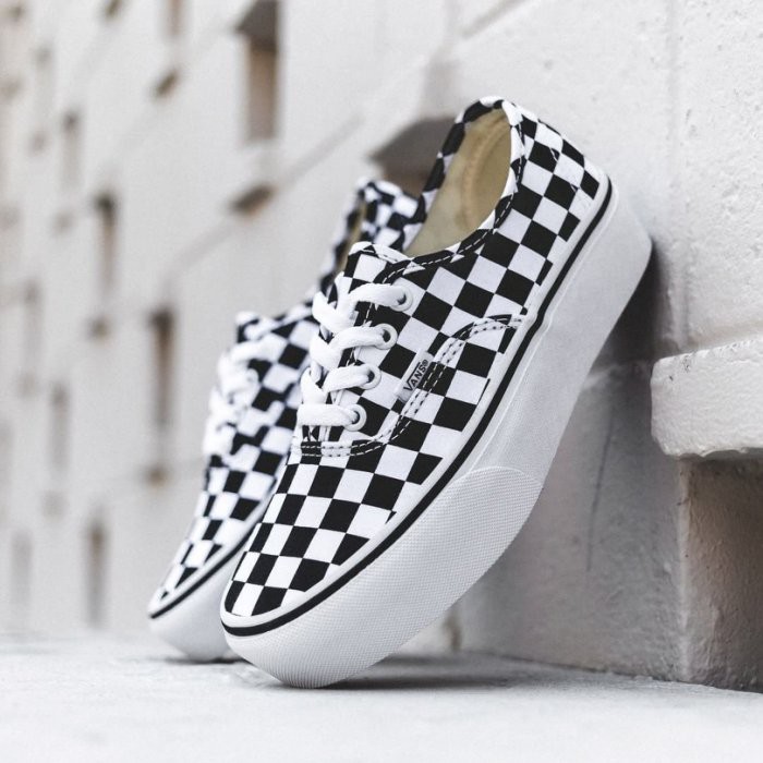 vans checker era