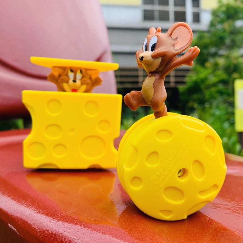 McDonald’s Japan Tom &amp; Jerry 湯姆與傑利系列 ❶傑利鼠 三角起司車 ❷傑利鼠 圓形起司滾輪