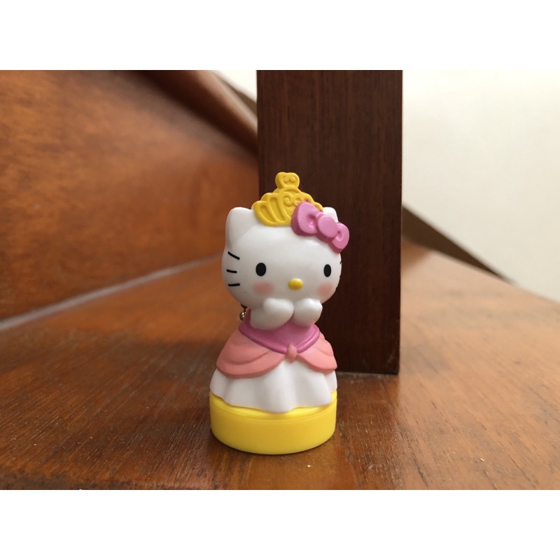 Hello Kitty x 7-11 夢幻變裝吊飾印章 小公主 凱蒂貓