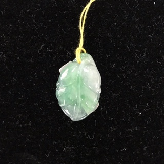 【如玉石專賣】促銷🔥翡翠葉 一葉致富 招財小物 翡翠玉石 (A貨)掛件 天然礦石 附保證書及精美禮盒！！！