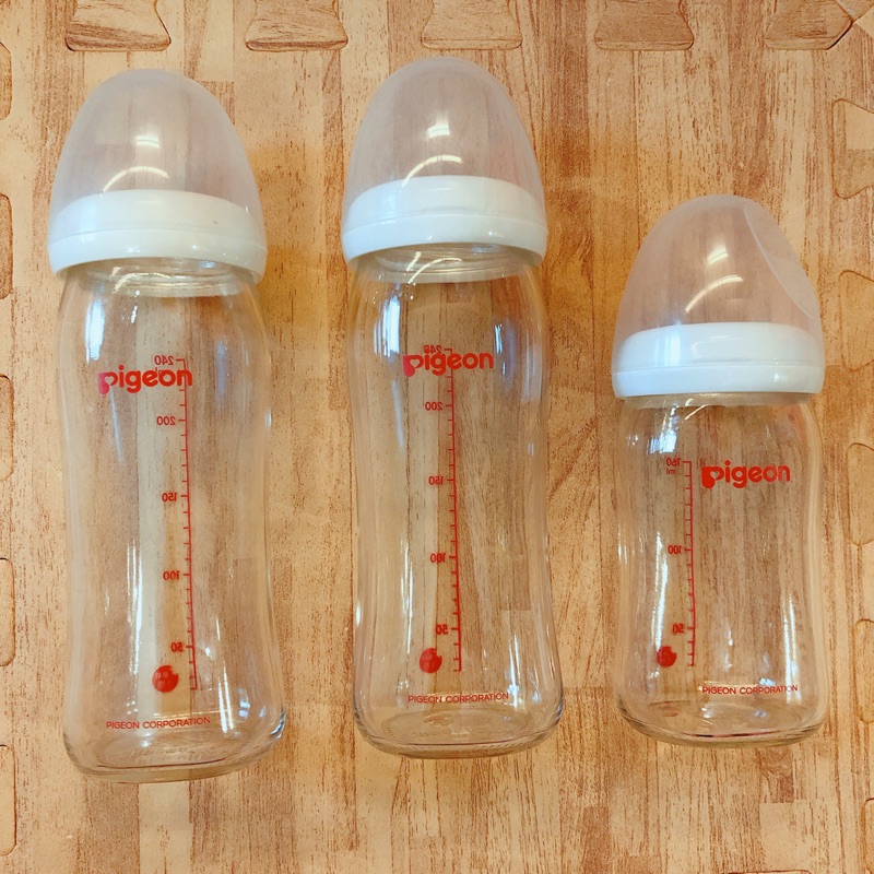 日本Pigoen貝親寬口玻璃奶瓶240ml/160ml白色 (二手)
