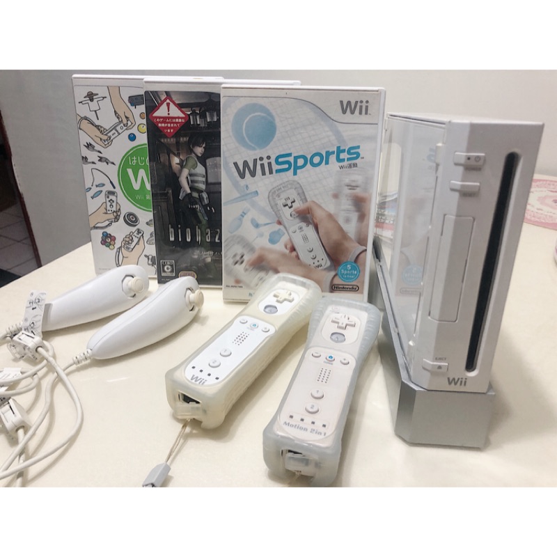 Wii整套（主機.底座.遊戲片.電源線.av線.搖桿保護套...）