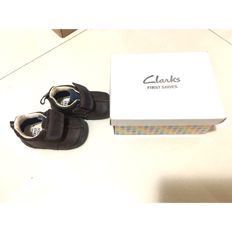 Clarks小童鞋 男寶紳士風