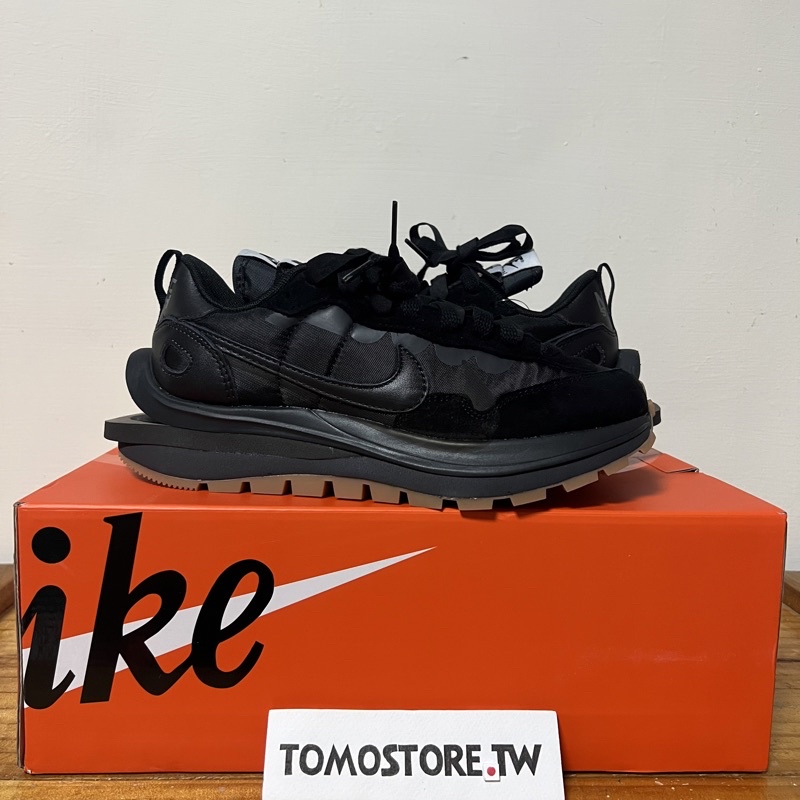 【ToMo】 SACAI x NIKE VaporWaffle “ Nylon Black“ 黑灰  DD1875-00