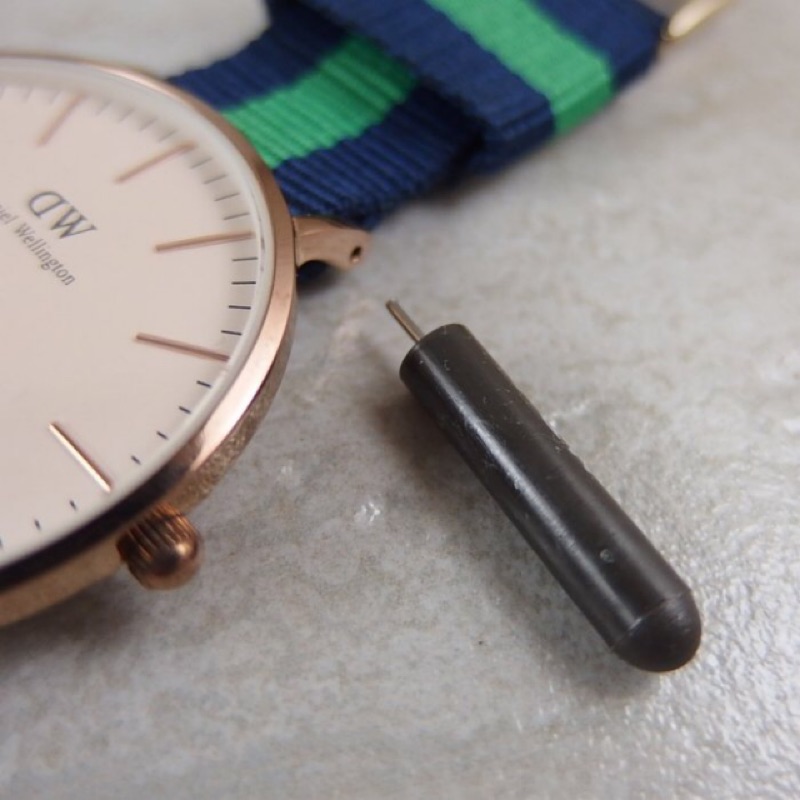 【錶帶城】『DW專用』手錶DIY拆錶帶或錶扣彈簧棒耳針小工具同類型如SEIKO鮪魚罐頭或舊款勞力士錶耳洞外露款均適用