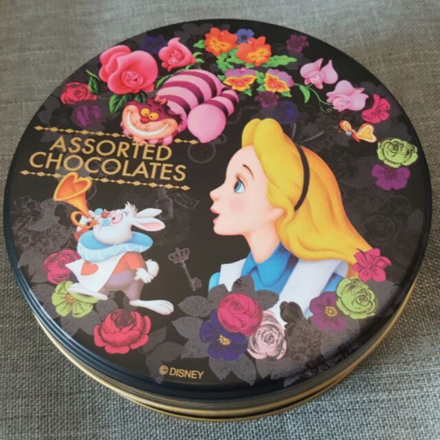 現貨日本帶回｛東京海洋迪士尼｝愛麗絲巧克力鐵盒