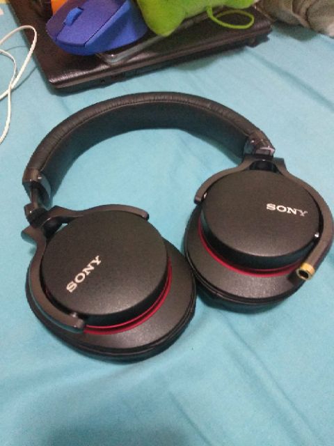 Sony MDR-1ABP 只使用幾次 保固還有將近兩年