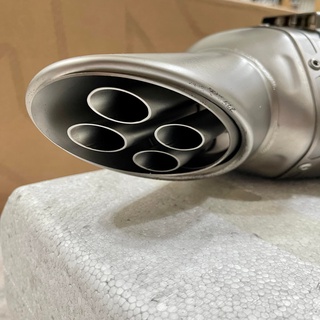 [鑫錡國際]AKRAPOVIC 蠍子管 HONDA CBR650R CB650R 四孔蠍 四孔 全段 排氣管