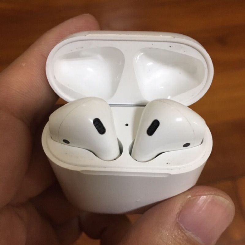 Apple AirPods 一代原廠藍芽耳機 不議價 二手良品 自評85新 無箱說 蝦皮滿星5分評價賣家