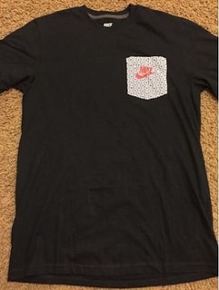 【紐約范特西】現貨 Nike Air Short Sleeve Pocket T-Shirt 短袖口袋球圖 TEE 黑