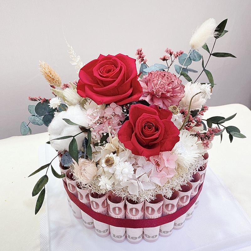 含2800元紅玫瑰 生日蛋糕 有錢花鈔票花永生花玫瑰乾燥花生日禮物情人節母親節父親節 含禮盒提袋 蝦皮購物