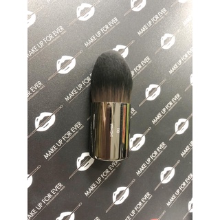 【Metamorph 美妝小舖】MUF 全新正品_中型KABUKI 粉底刷 #110
