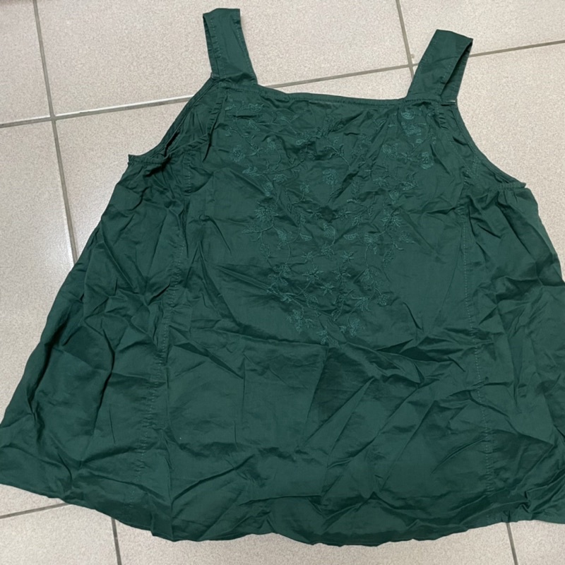Uniqlo背心上衣/近全新
