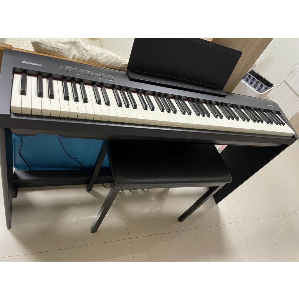 Roland FP30 電鋼琴 8-9成新 勿下標 限高雄自取 買就送多本樂譜及精工節拍器 FP-30 含琴椅