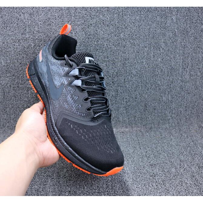 nike shield zoom winflo 4