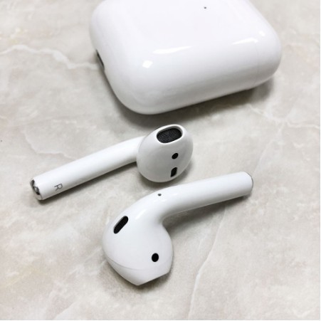 昕寶美妝 免運全新未拆封apple Airpods 2 一代 二代藍牙耳機蘋果無線藍牙耳機 蝦皮購物