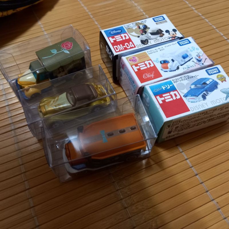 多美小汽車（TOMICA）美女與野獸 米奇 鯊魚 雪寶