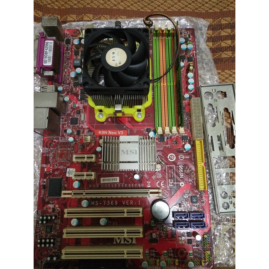 MSI-K9N NEO V3 (MS-7369)+AMD Phenom X4 9500 四核心 2.2 GHz CPU +1GB-DDR2(DDR800)