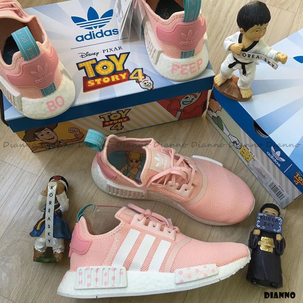 nmd r1 x toy story 4