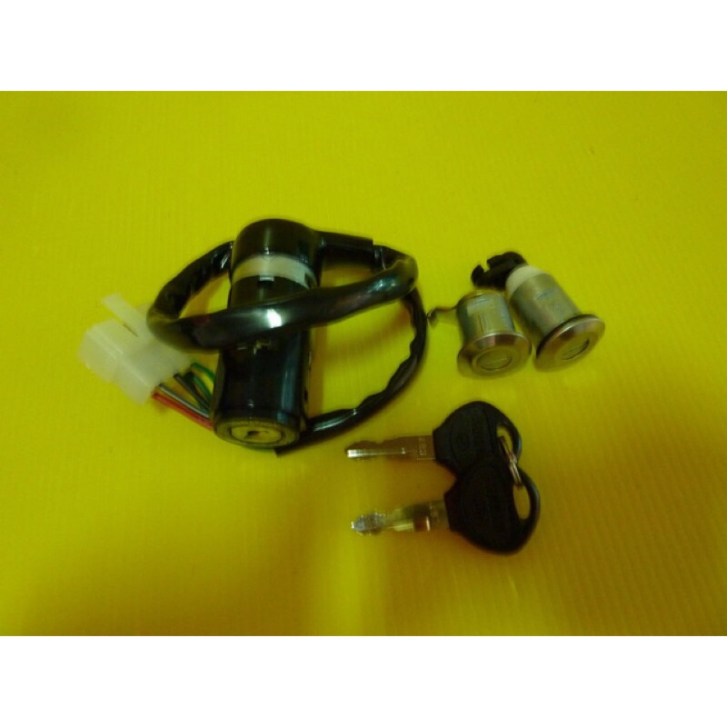 機車鎖頭 (精工製品) 光陽 豪邁 /迪爵(斜板 搖臂式)-125(全組鎖)主開關