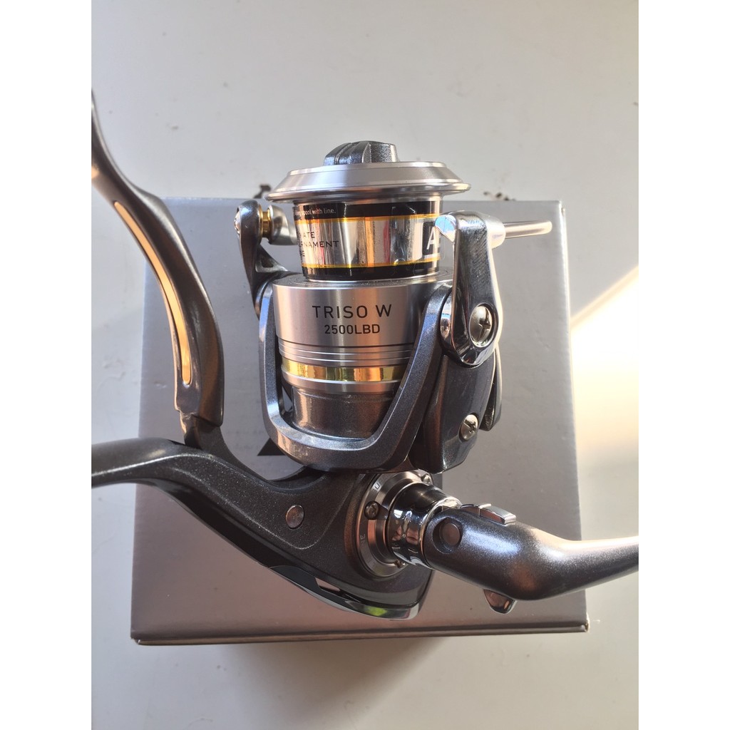 Daiwa TRISO W 2500LBD 可自動出線 手煞捲線器 台灣專賣版