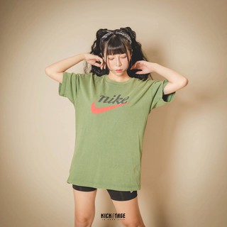 NIKE NSW TEE 軍綠 紅勾 刷舊 洗舊 重磅 落肩寬版 復古 短T【DA0034-337】