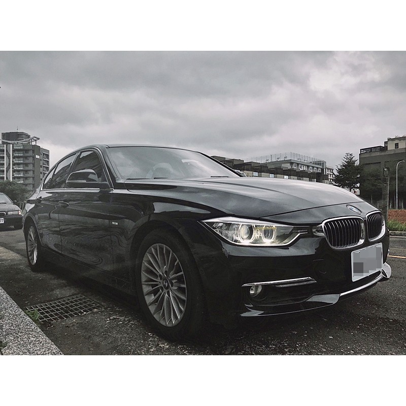 2015年 BMW 320i Luxury