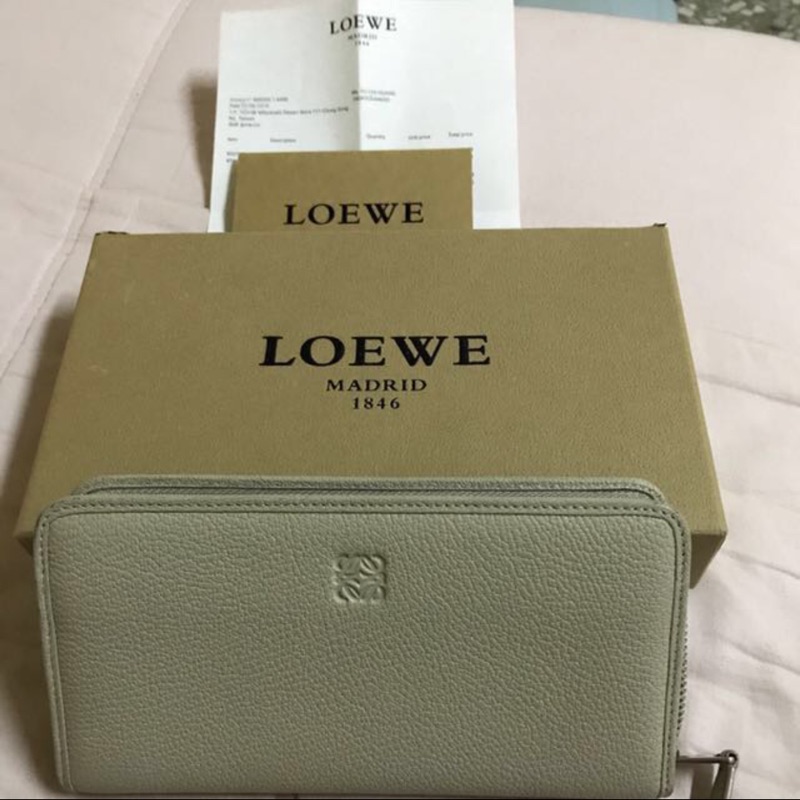 🎉雙11優惠價🎊專櫃名牌精品Loewe真皮杏色拉鏈長夾