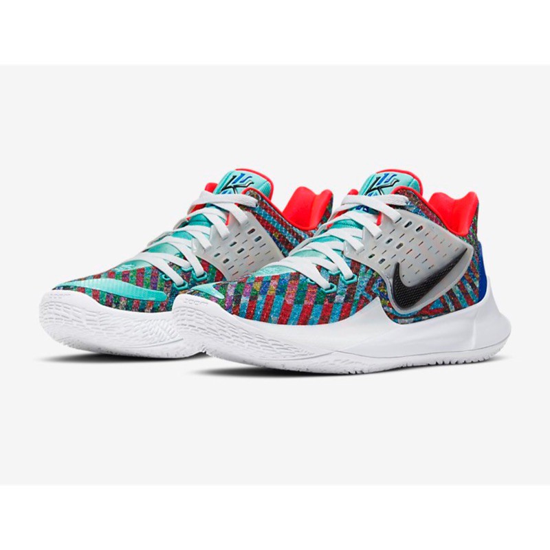 kyrie 2 low black and white