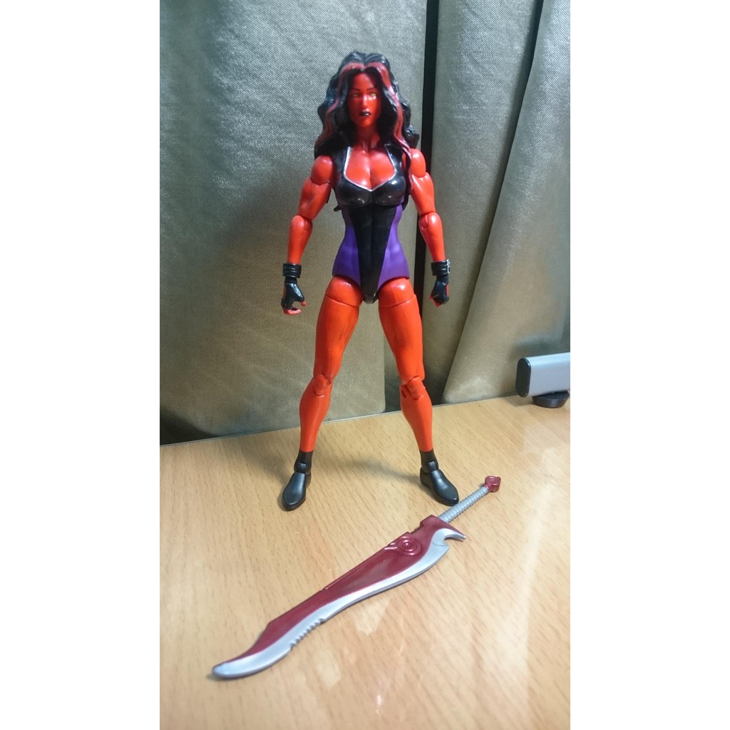 MARVEL LEGENDS RED SHE-HULK 女紅浩克