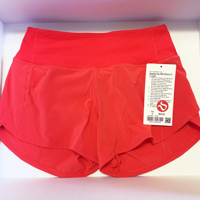 red lulu shorts