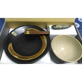 日式碗盤組 (含筷子及筷架)