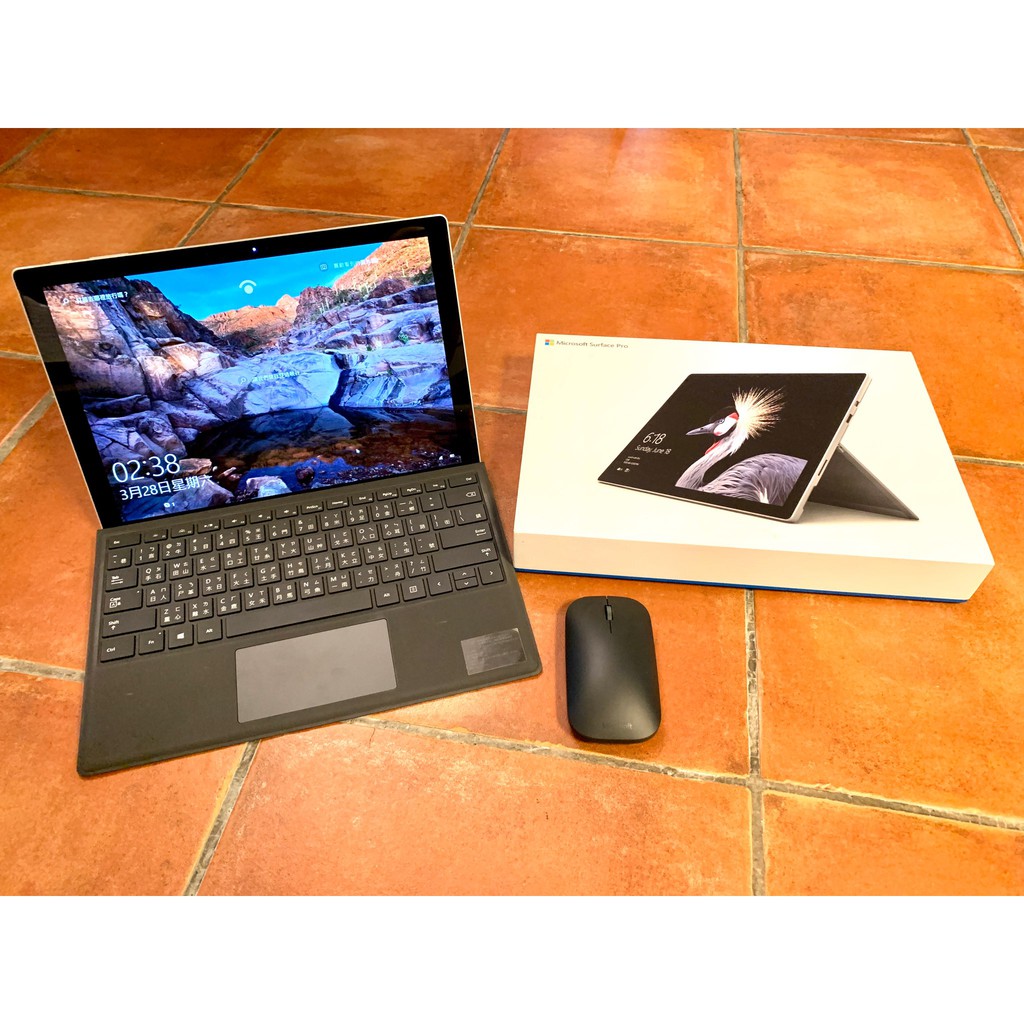 微軟Microsoft New Surface Pro 5 平板筆電 M3/4G/128G 附微軟原廠藍芽滑鼠+觸控筆!