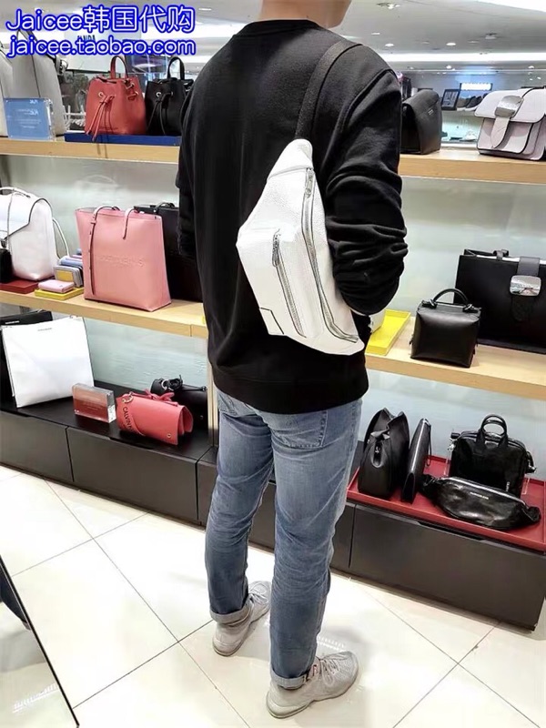 N11 I.S. Mサイズ イッセイミヤケ キュロット デニム パンツ 濃青 ☆日本の職人技☆ イッセイミヤケ N11 I.S. Mサイズ イッセイミヤケ キュロット デニム パンツ 濃青 ☆日本の職人技☆ イッセイミヤケ