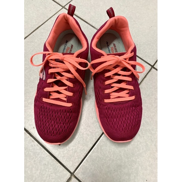 (九成新特價🤩）Skechers 桃紅舒適慢跑鞋 步鞋 鞋帶款 air cooled❤️耐走好穿 時尚潮流