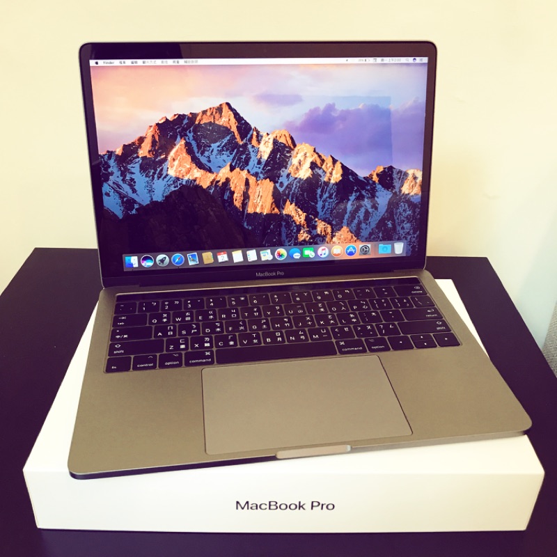 『優勢蘋果』MacBook Pro 13吋 2016年 Touch Bar 2.9G Hz/8G/256GSSD太空灰