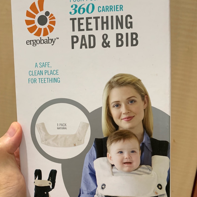 ❤️全新正品❤️  ergo baby 360 專用正面(前端)口水巾 大面積圍兜設計 嬰兒背帶 背巾 揹巾 專用